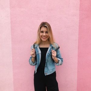 Meet your Posher, Olivia